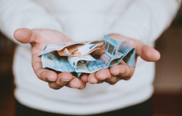 donazione deguisee genitori figli tassazione